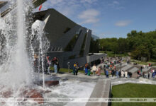 Photo of War museum in Minsk draws crowds on Victory Day