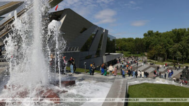 Photo of War museum in Minsk draws crowds on Victory Day